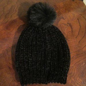 Adorable Starting Out Infant Baby Girl Black Chenille Hat Cap Faux Fur Pomp Pomp